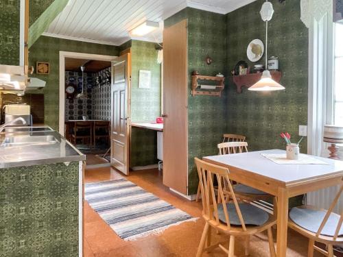Iekārtas, 5 person holiday home in Kristdala in Kristdala