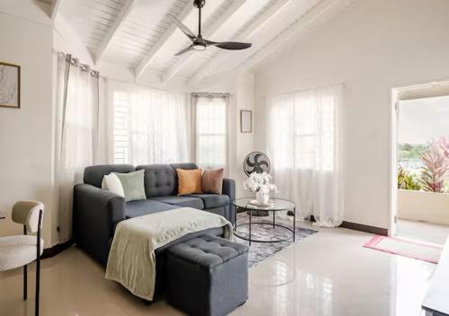 BellaRose at Colbeck ,Gated with Pool, Stylishly modern in Old Harbour