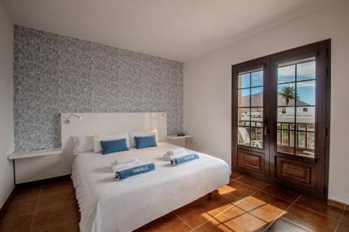 Villa Palmera by Villalize in La Vegueta