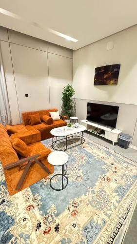 جناح الفخامة والهدوء Calm Apartment بتحكم ذكي – khách sạn tại Dhahrat Laban