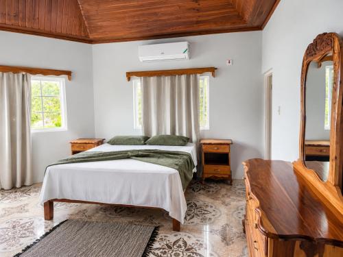 Roots Villa Meditation Center in Portland