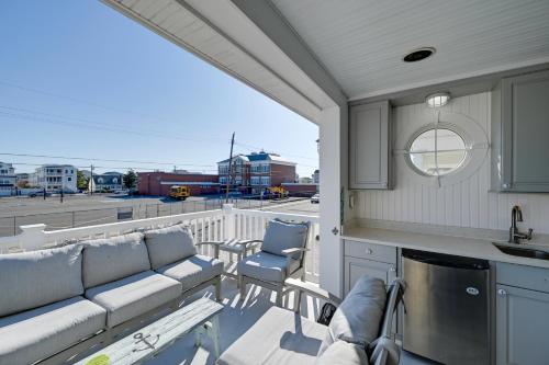 Family Home w/ 5 Decks! Fantasy Island Down Street in Beach Haven (NJ)