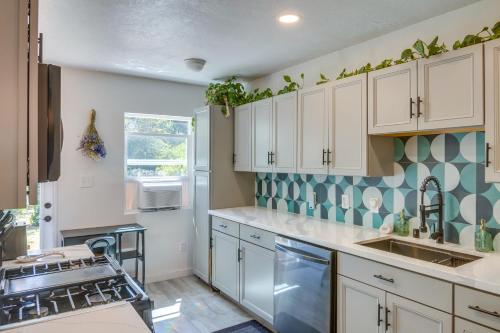 Modern LA Home w/ Garden - Work & Explore! in Sherman Oaks