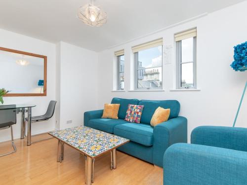 Bright modern one bed apartment - Bath city centre - Pass the Keys, Bath (photo 2)
