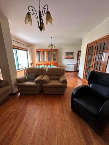 Balcony 2 Bedrooms Suite Gaia – khách sạn tại Mafamude