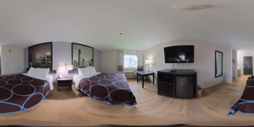 Super 8 by Wyndham Monee in Monee (IL)