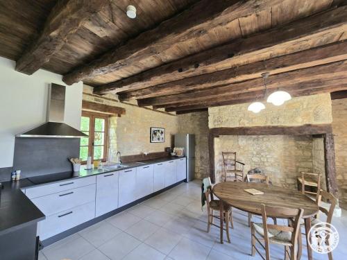 Maison traditionnelle du Périgord avec animaux admis, proche Sarlat - FR-1-616-187 (Maison traditionnelle du Perigord avec animaux admis, proche Sarlat - FR-1-616-187) in Borreze