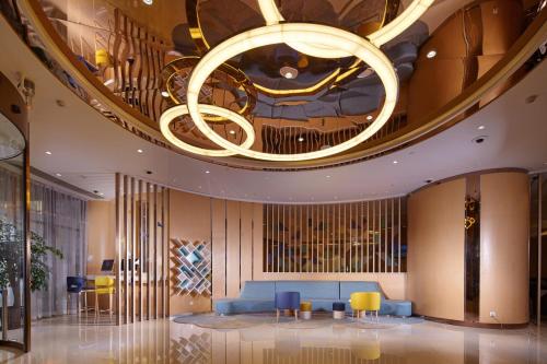 Holiday Inn Express Shanghai Zhenping By IHG in Jing'an and SHA Railway Station