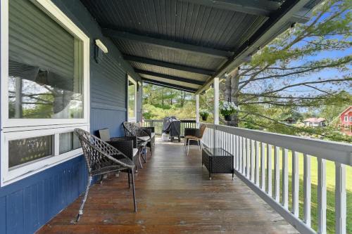Fishing Retreat Dock and Launch - Lakefront in Lac Sainte-Marie (QC)