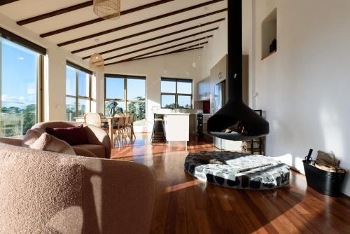 The Hemp House | Table Cape Ocean Views in Boat Harbour