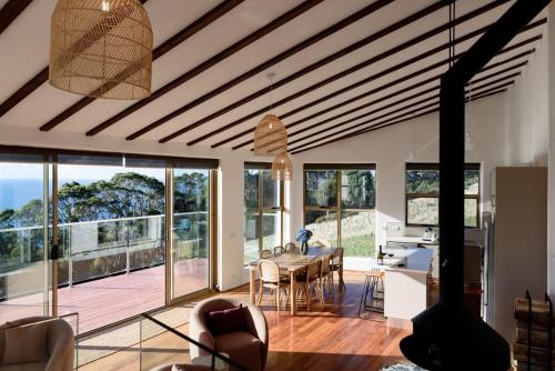 The Hemp House | Table Cape Ocean Views in Boat Harbour