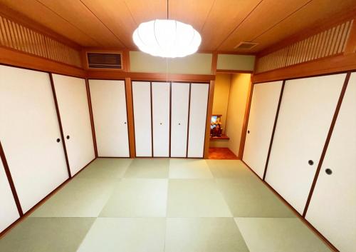源縁 最大16名様宿泊可能 200m2 in North Osaka