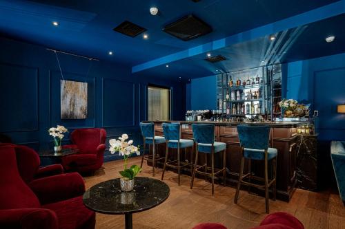 Opera Hotel - image 4