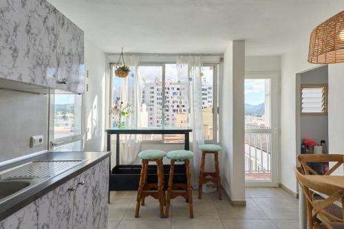 Kitchen, Hostal Cisne by Nest in Ibiza