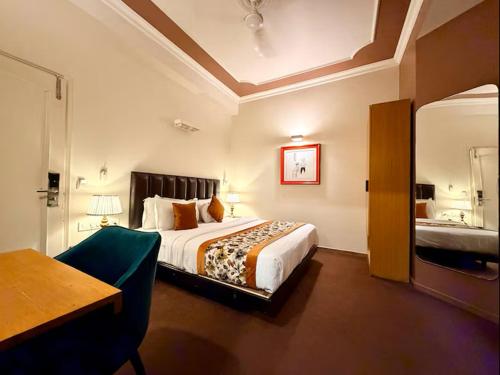 Hotel Grand Arcasia Nehru Palace & CR Park — other in Near A-10 EPDP CLY C.R.PARK NA NEAR BUS STOP NEW DELHI 110019, New Delhi India, 110019