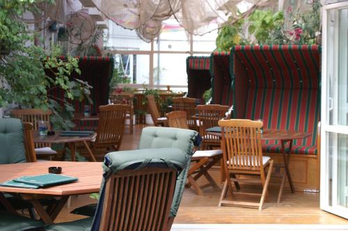 Erkély/terasz, Hotel Strandpavillon in Baabe városközpont
