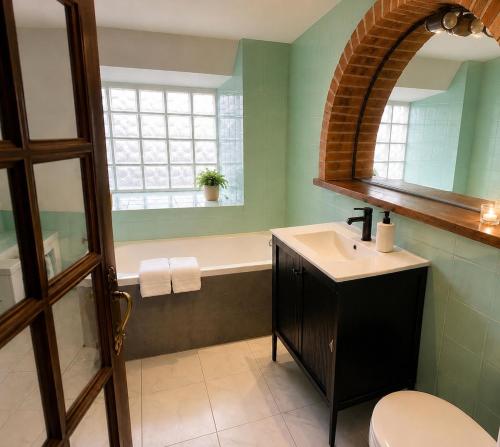Ванна кімната, Loft Volasoa Charme Authentique in Шенов