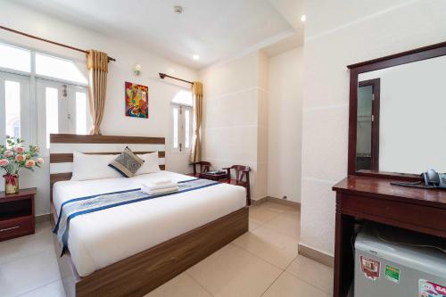 Collection O Dinh Dinh 2 - Near T3 – Ho Chi Minh City, LA