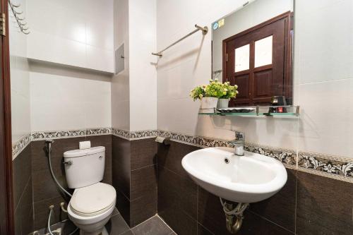Collection O Dinh Dinh 2 - Near T3 – Ho Chi Minh City, LA