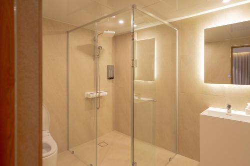 room detail thumbnail 2