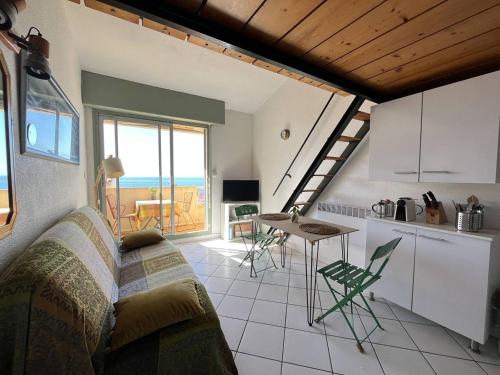 Joli Duplex avec vue sur Mer, 2 ou 3 couchages, Clim, 50m de la plage de Portiragnes LXCRAB8