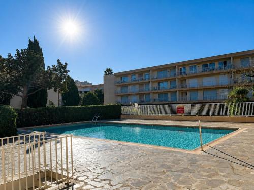 Studio au Lavandou, Piscine extérieure