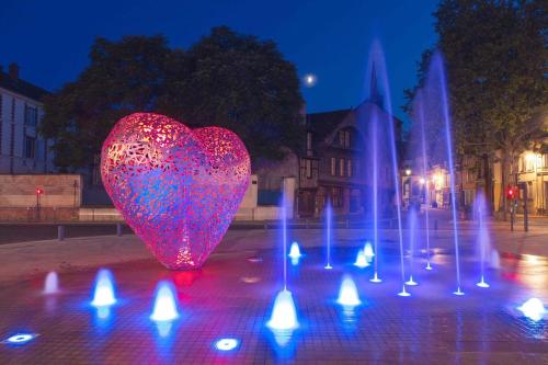 Sous le figuier in Les Noes-pres-Troyes (Alsace)