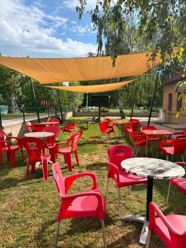 Viza Bisztró és Vendégház (Viza Bisztro es Vendeghaz) in Dunapataja