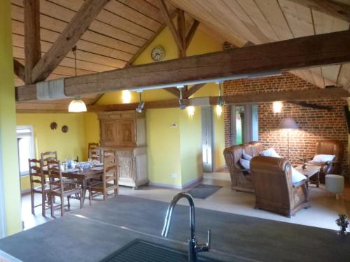 Gite avec parking, animaux OK - Vue sur bocage - FR-1-510-252 in Taisnieres-en-Thierache