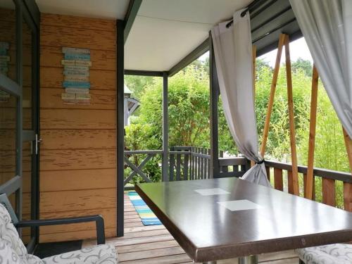 Chalet climatisé - 4 pers. - API-1-52-2836 (Chalet climatise - 4 pers. - API-1-52-2836) in Verquieres (Provence-Alpes-Cote d'Azur)