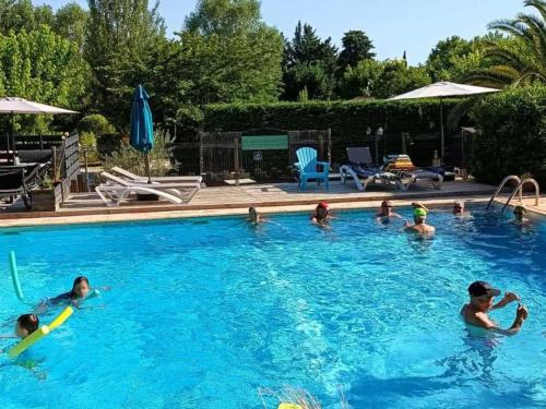 Chalet climatisé - 4 pers. - API-1-52-2836 (Chalet climatise - 4 pers. - API-1-52-2836) in Verquieres (Provence-Alpes-Cote d'Azur)