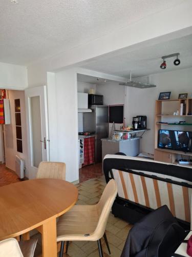 Appartement 2 piéces 4 personnes Six-Four-Les-Plages proche mer