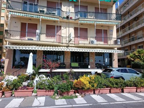 HOTEL GIORDANA – khách sạn tại Loano