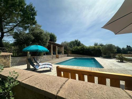 Swimming pool, Domaine Ghislaine farm and cottage 12p with pool in Vares