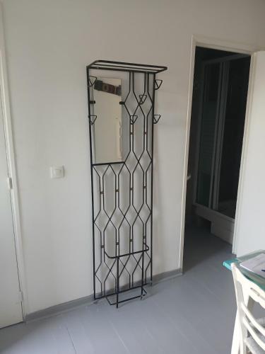 Studio pour 2 personnes tout équipé (Studio pour 2 personnes tout equipe) in Sentelie