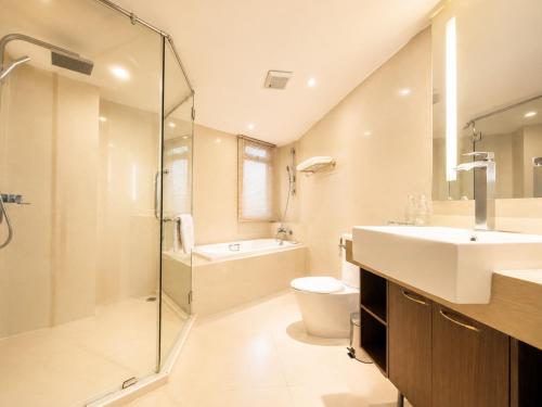 Double room, deluxe, corner