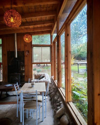 Koplietošanas atpūtas telpa ar TV, Glamp Refugio Silvestre 7 Tazas in Molina