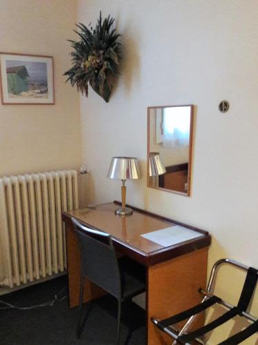 Single Room with Garden View