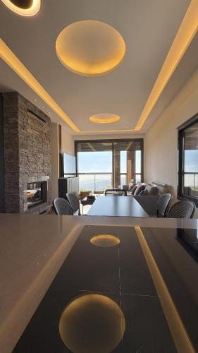 NEVO FAQRA Elevate Your Stay! in Kfardebian