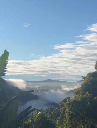 MiraCine Collection - Jacuzzi Vista Serra e Cachoeira in ลาฟราส นอวาส