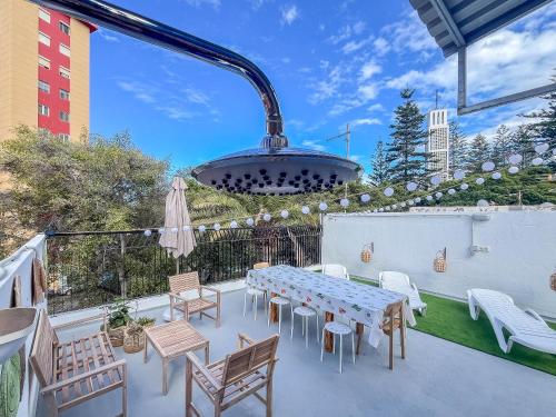 Mol-Terrace, En-Suite Bathroom, Fridge & TV