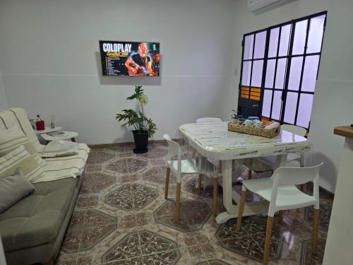 Casita Frondizi 628 in Nueve de Julio Partido