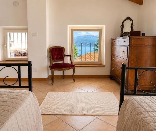 Casa con terrazza vista lago