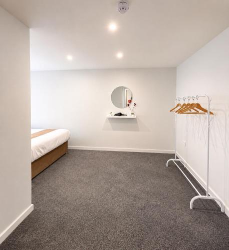 Modern 1 Bedroom Apartment, Prime Location in Liverpool City Centre, Liverpool (photo 6)