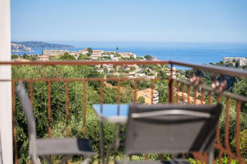 Charming Sea View Villa with Jacuzzi and Private Garden