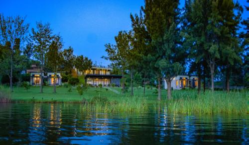 Eben Lake Kivu Cottages and Villas in Cyangugu