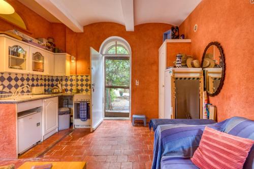 Eco-friendly Gite With Pool in Autignac