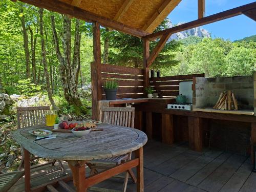 virtuve, Stars Peak Mountain Escape Near the Adriatic Sea in Vidovac