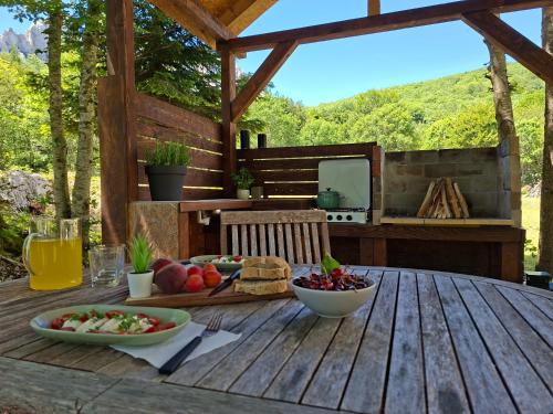 virtuve, Stars Peak Mountain Escape Near the Adriatic Sea in Vidovac