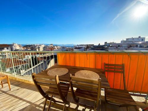 2P moderne avec terrasse et vue mer in Other